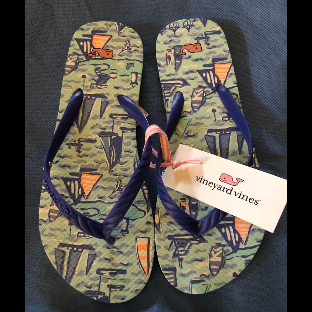 Vineyard Vines Flip Flops